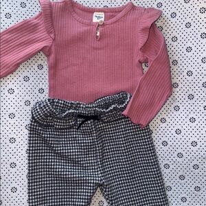 🛍CUTE  Little GIRLS OUTFIT SIZE 9-12 MONTHS 🛍